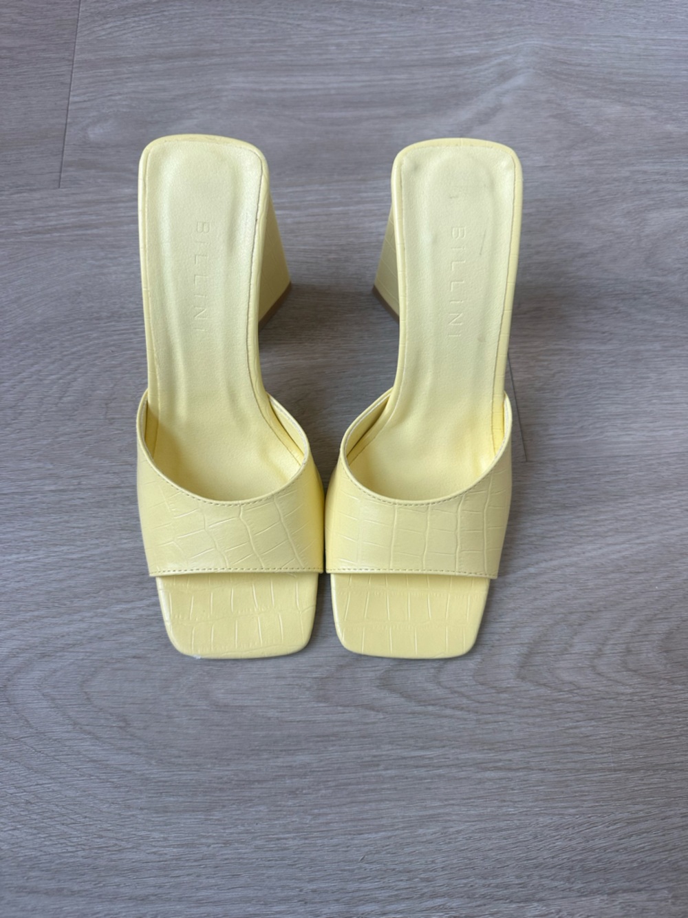 Billini Quinn Heel in Yellow Crocodile (size 6)
